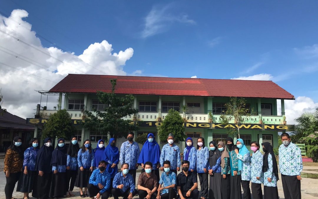 SMA Negeri 10 Singkawang memperingati 50 Tahun KORPRI